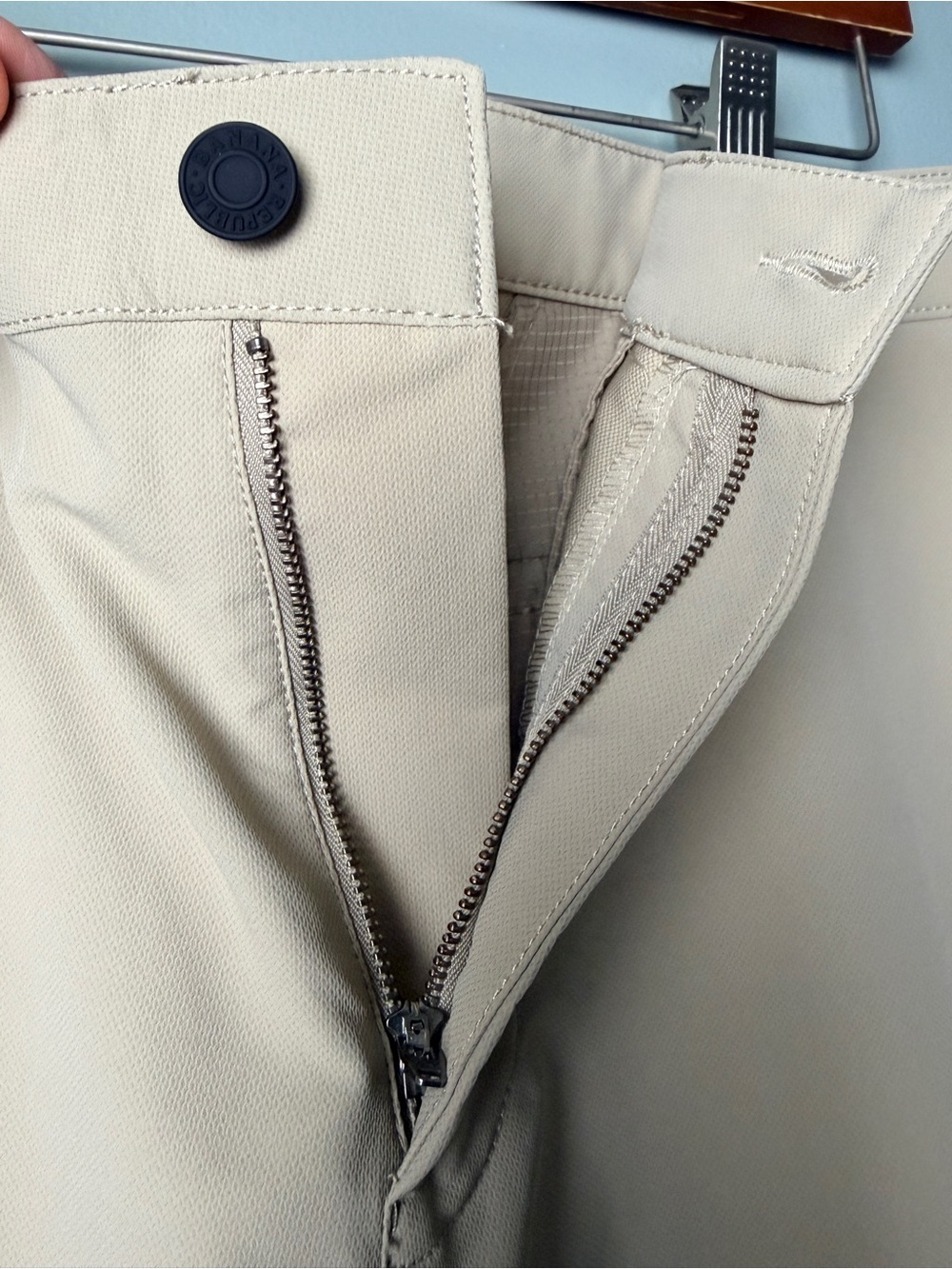Banana Republic Men’s Khaki Stretch Chinos 34x29 Straight Leg Tailored Clean - Picture 3 of 11